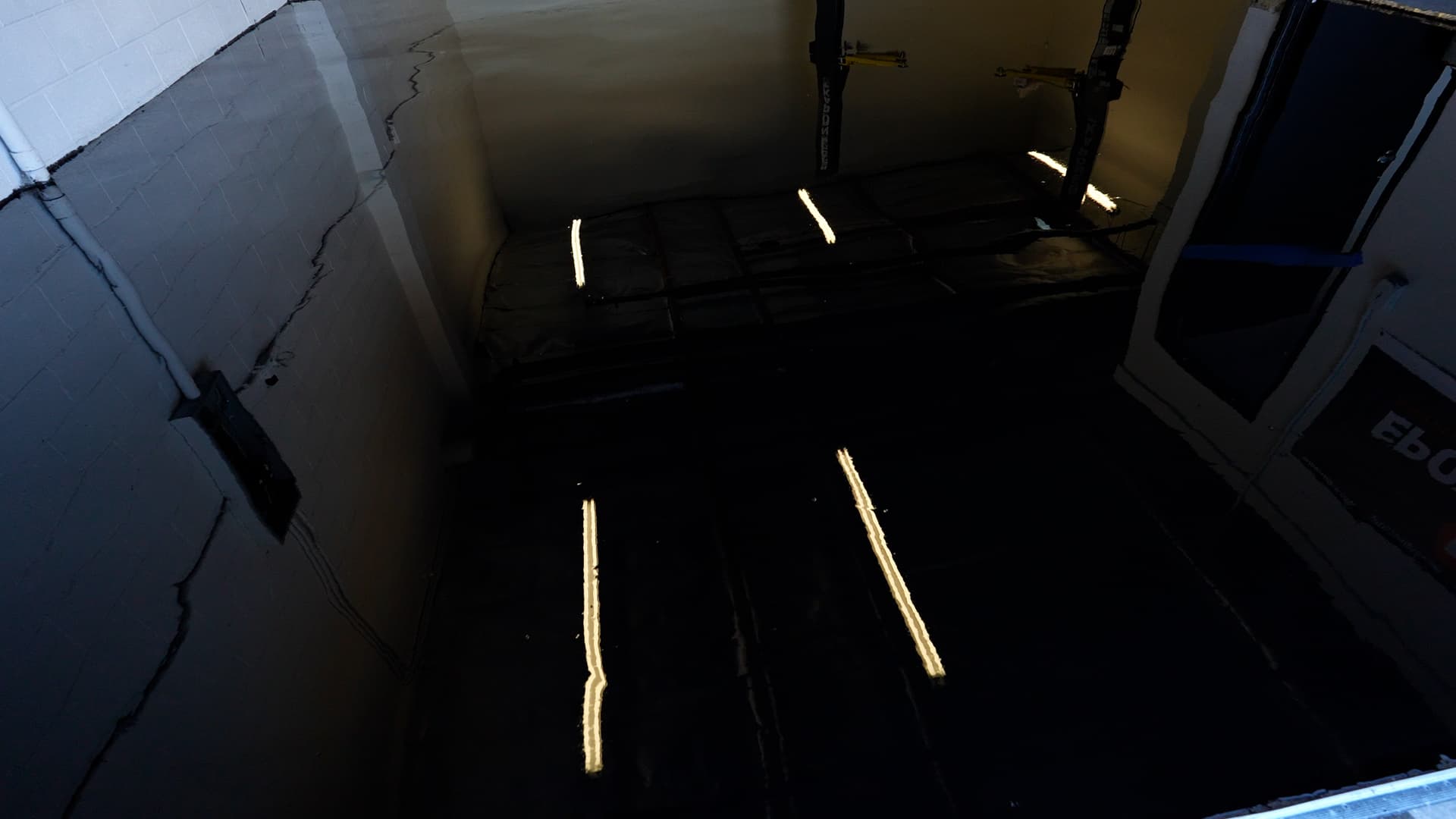 DAY1-BLACK FLOOR 2