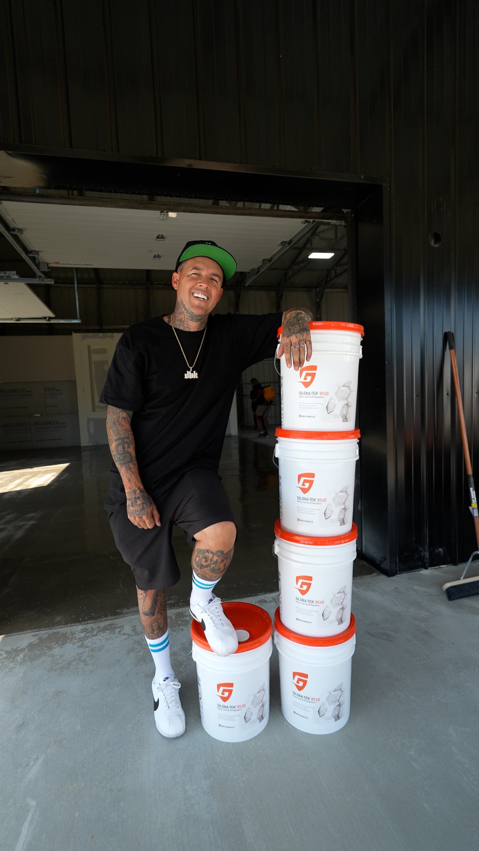 Twitch w Epoxy Buckets 1