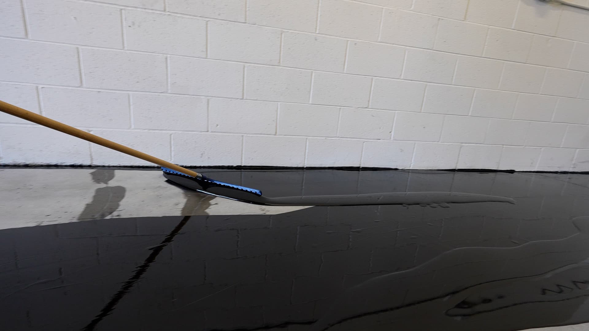 DAY1-SQUEEGEE WIDE BLACk